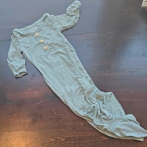 Baby Noah Blue Button-Down Baby Knotted Swaddle